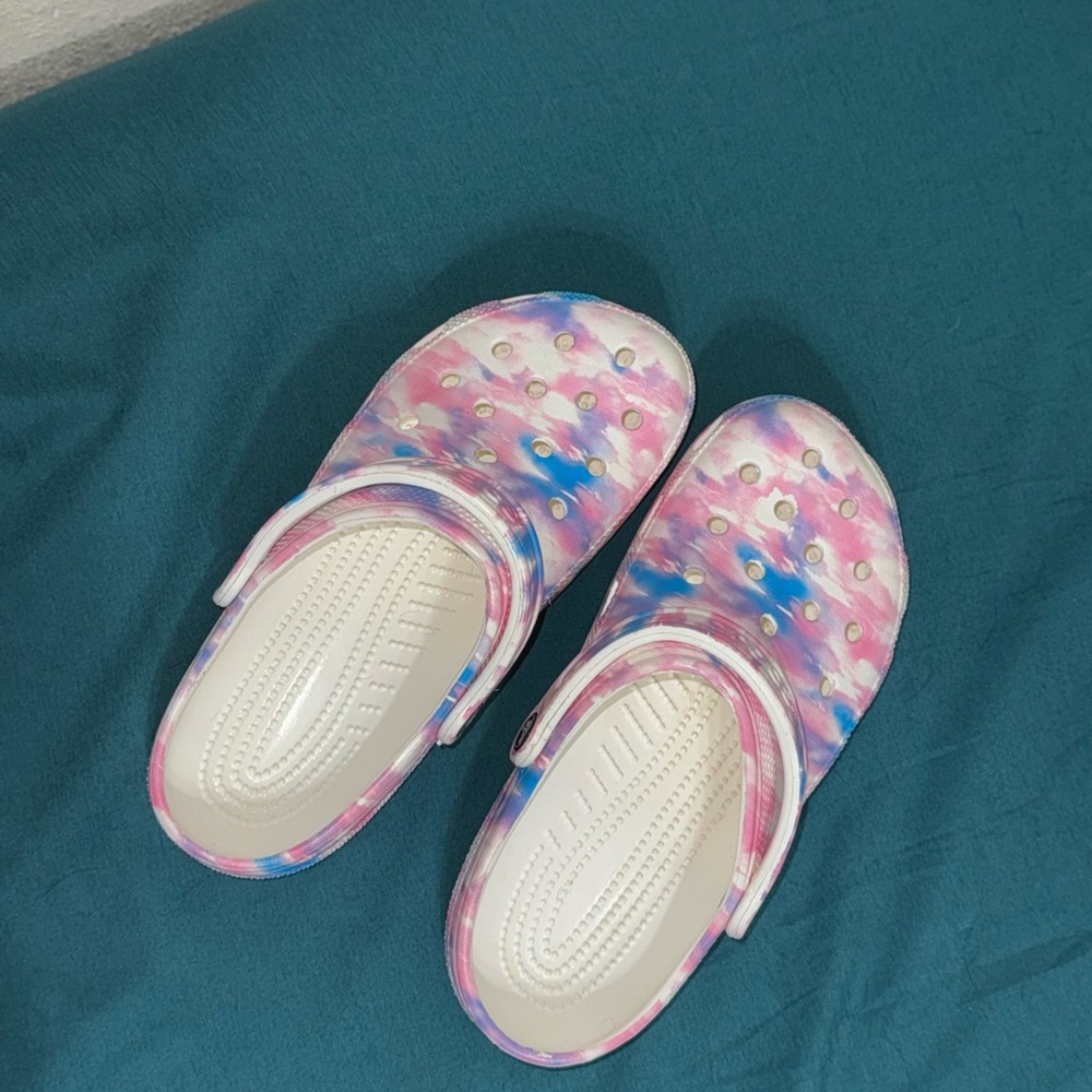 CROCS Pink and Blue Tie Dye Women’s Size 9
